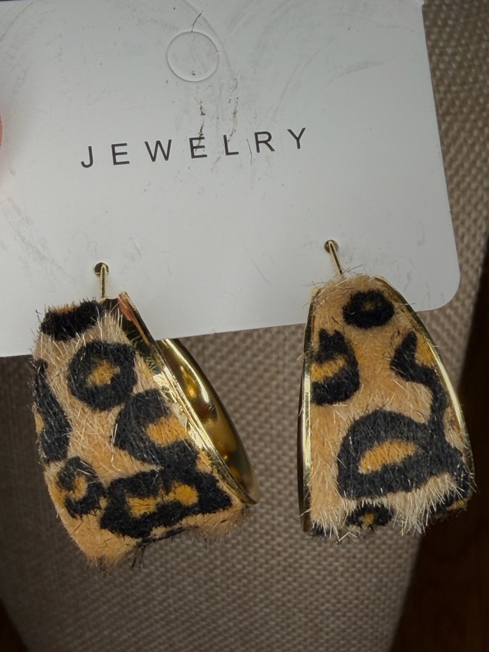 Leopard Print fur Gold-Tone Hoop Earrings -